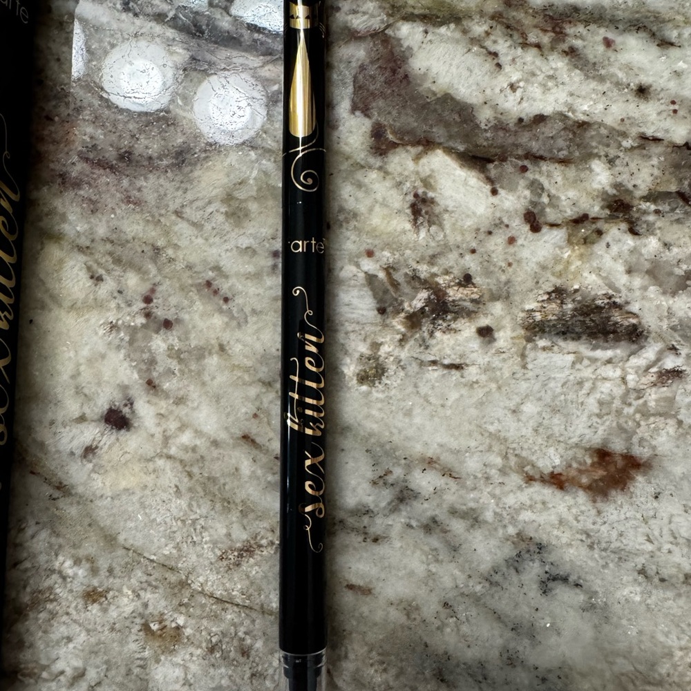 tarte Sex Kitten Eyeliner - Black - Picture 5 of 6